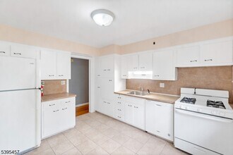 726 Gates Terrace in Union, NJ - Building Photo - Building Photo