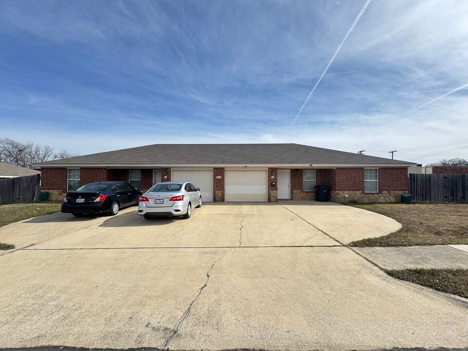 1102 Coffield St in Killeen, TX - Building Photo