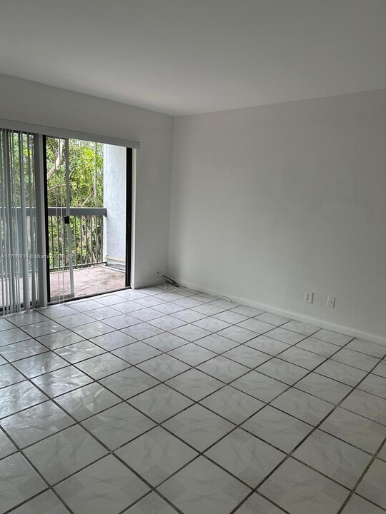 1850 N Congress Ave in West Palm Beach, FL - Building Photo