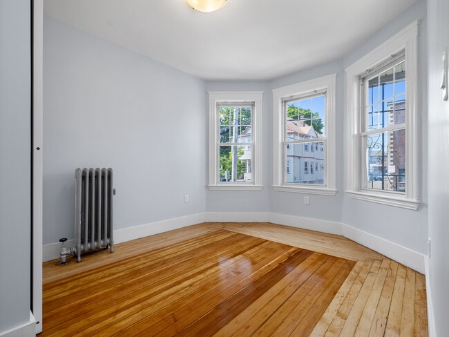 16 Windsor Rd, Unit 1