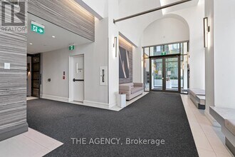 39 Roehampton Ave in Toronto, ON - Building Photo - Building Photo