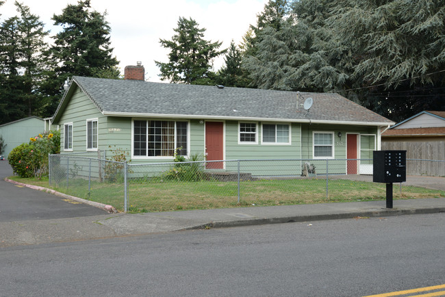 703 SE 190th Ave in Portland, OR - Building Photo - Building Photo