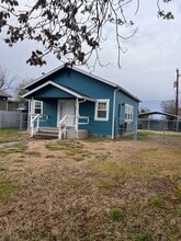 214 Haven St in Medford, OR - Building Photo - Building Photo