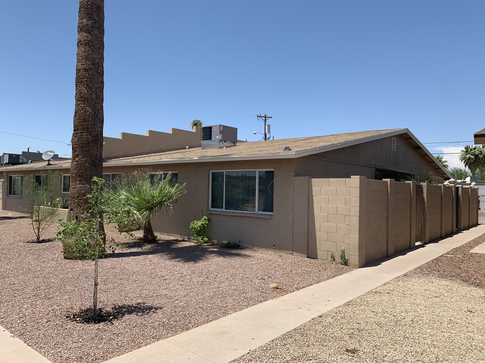 4102 E Portland St in Phoenix, AZ - Building Photo