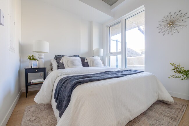 Joseph in Montréal, QC - Building Photo - Interior Photo