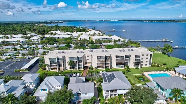 property at 150 SE Four Winds Dr