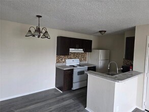 2030 Cascades Blvd in Kissimmee, FL - Building Photo - Building Photo