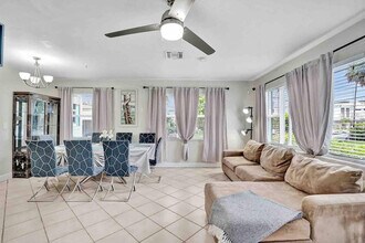 326 Walnut St in Hollywood, FL - Building Photo - Building Photo