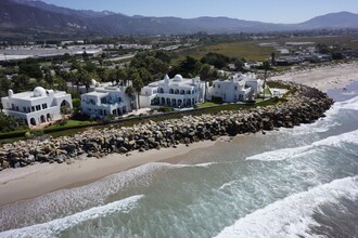 871 Sand Point Rd in Carpinteria, CA - Building Photo - Building Photo