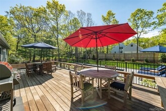 16 Hildreth Rd S in Hampton Bays, NY - Building Photo - Building Photo