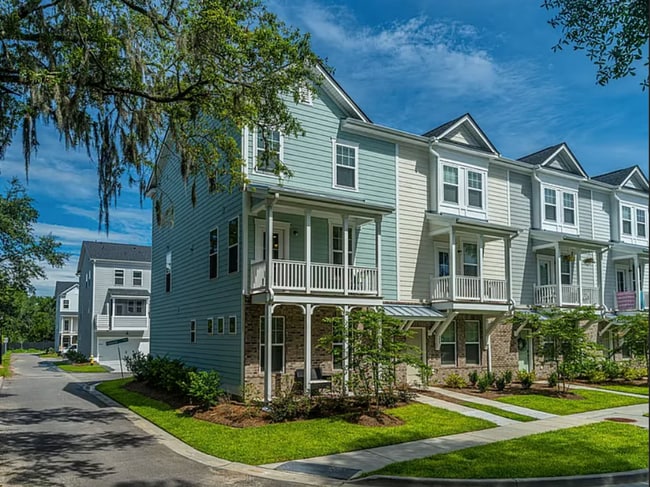 211 Harlequin Aly in Charleston, SC - Foto de edificio - Building Photo