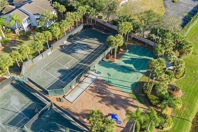 2885 Citrus Lake Dr in Naples, FL - Foto de edificio - Building Photo