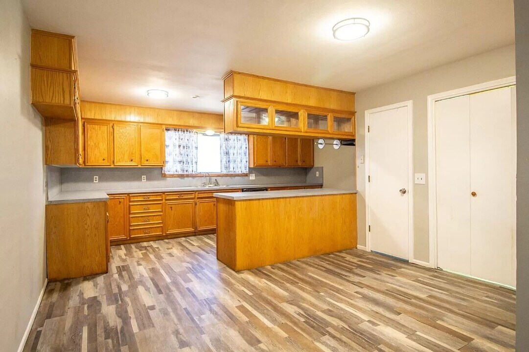 4415 49th St in Lubbock, TX - Building Photo