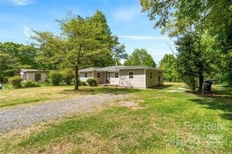 4444 Lamar Ave in Gastonia, NC - Building Photo - Building Photo
