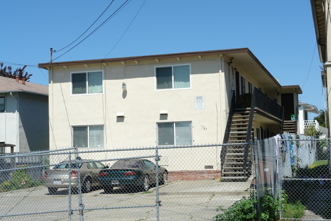 1725 Ward St in Berkeley, CA - Building Photo