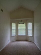 728 W San Antonio St in Lockhart, TX - Building Photo - Building Photo