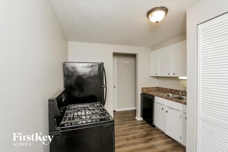 187 Frederick Dr in Chicago Heights, IL - Building Photo - Building Photo