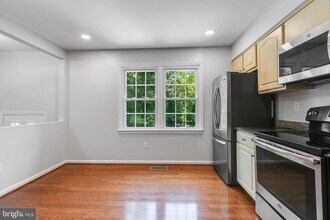 8589 Raglan Rd in Vienna, VA - Building Photo - Building Photo