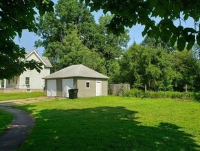 736 W River Rd N in Elyria, OH - Building Photo - Building Photo