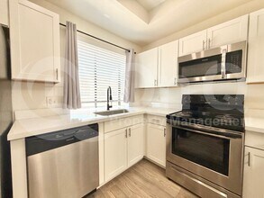 11666 N 28th Dr in Phoenix, AZ - Building Photo - Building Photo