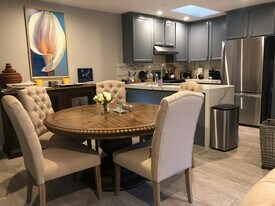 1035 Hornblend St in San Diego, CA - Building Photo