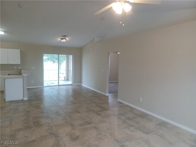 1519 Nelson Rd N in Cape Coral, FL - Building Photo - Building Photo