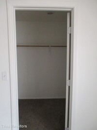 6087 Daisy Ave photo'