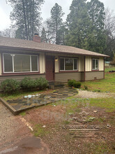 10728 Cedar Ave in Grass Valley, CA - Building Photo - Building Photo