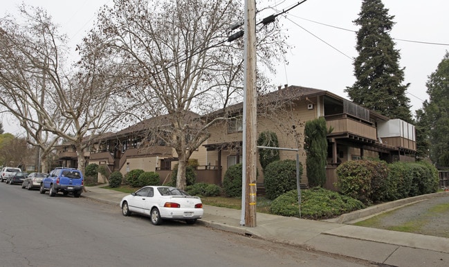 1950 Brown St in Napa, CA - Building Photo - Building Photo