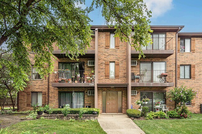 730 Briar Hill Ln in Addison, IL - Building Photo - Building Photo