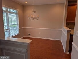 302 Gosling Way in Glassboro, NJ - Building Photo