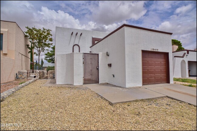 10415 Ashwood Dr in El Paso, TX - Building Photo - Building Photo