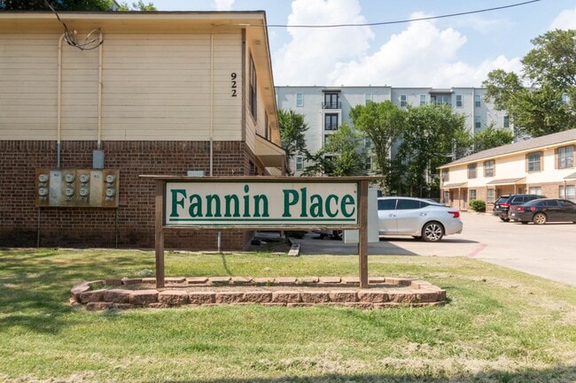 property at 922 Fannin St