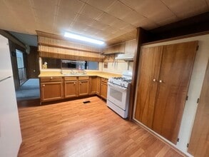 1034 Alexander Spring Rd in Carlisle, PA - Building Photo - Building Photo