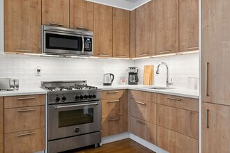 517 W 45th St in New York, NY - Building Photo - Building Photo