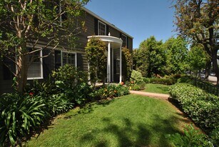 3927 Myrtle Avenue in Long Beach, CA - Building Photo