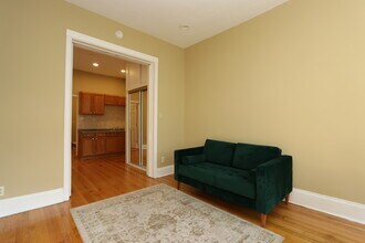 2433 N Kedzie Blvd in Chicago, IL - Building Photo - Building Photo