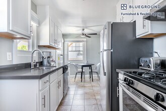 317 Hawthorne Ave-Unit -FL2-ID454 in Palo Alto, CA - Building Photo - Building Photo