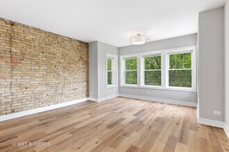 4320 N Francisco Ave-Unit -3S in Chicago, IL - Building Photo - Building Photo