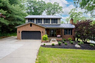 9990 Fraze Rd in Marshallville, OH - Building Photo