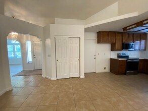 482 Aberdeen Way in Vacaville, CA - Building Photo - Building Photo