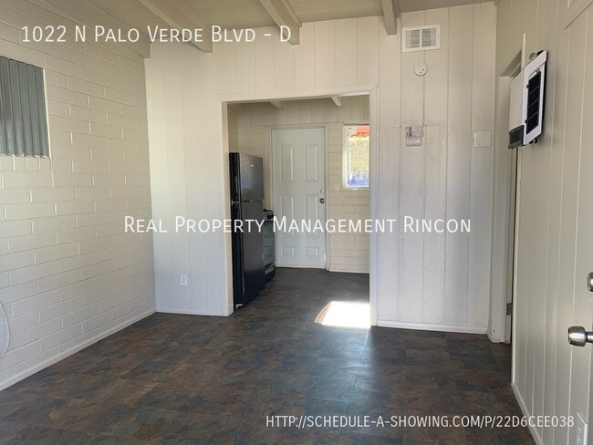 1022 N Palo Verde Blvd