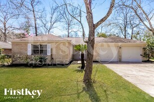 25448 White Oak Ln in Splendora, TX - Building Photo