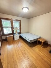 401 W Elm St in Urbana, IL - Building Photo - Building Photo
