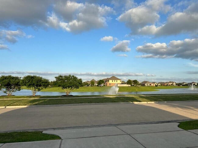 8123 Cheyenne Hills Trail in Richmond, TX - Building Photo - Building Photo