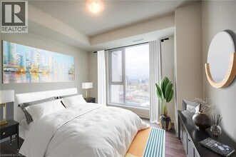 55 Duke St W in Kitchener, ON - Building Photo - Building Photo