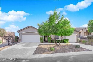 10125 James Harbin Ave in Las Vegas, NV - Building Photo