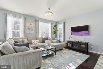 9052 Isabel Ln in Manassas Park, VA - Building Photo - Building Photo