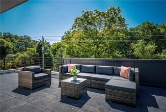 160 Holtzclaw St SE in Atlanta, GA - Building Photo - Building Photo