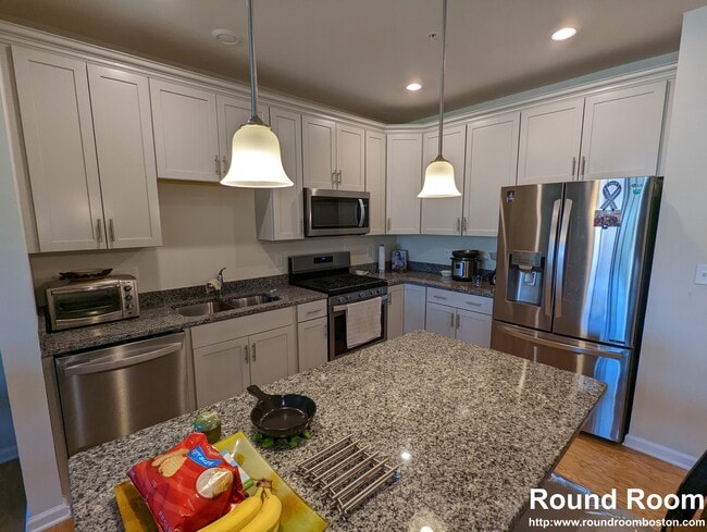 120 University, Unit 2212 in Westwood, MA - Building Photo - Building Photo